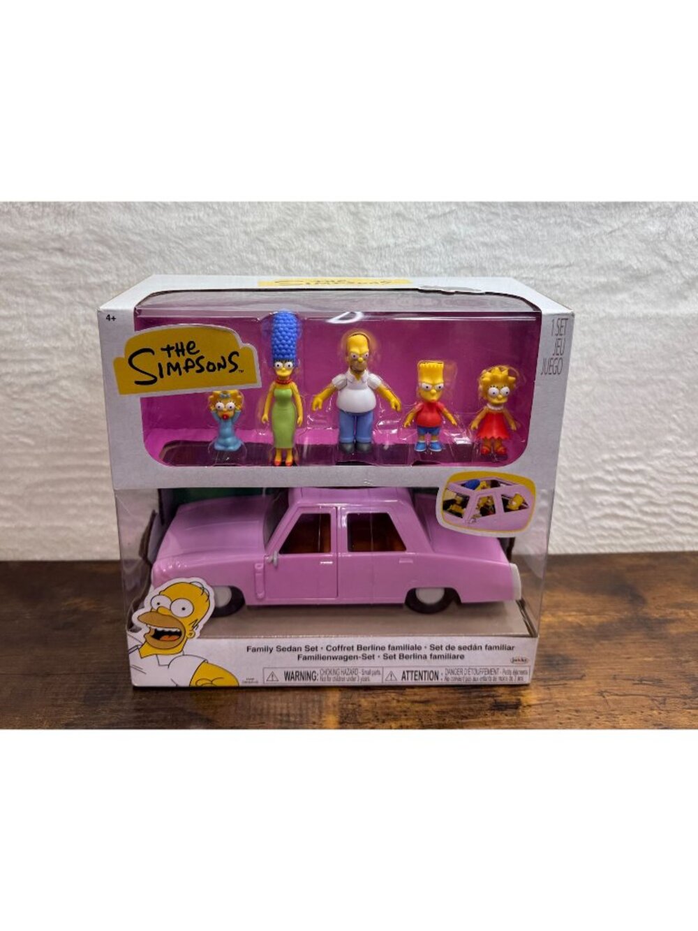 The Simpsons Family Sedan Set With Figures New with Box Damage